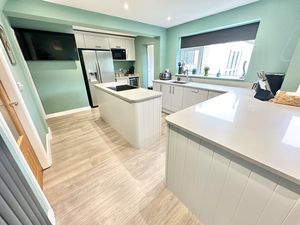 Glen Road Great Sutton